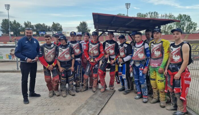 Mikołaj Czapla na podium turnieju zaplecza kadry juniorów